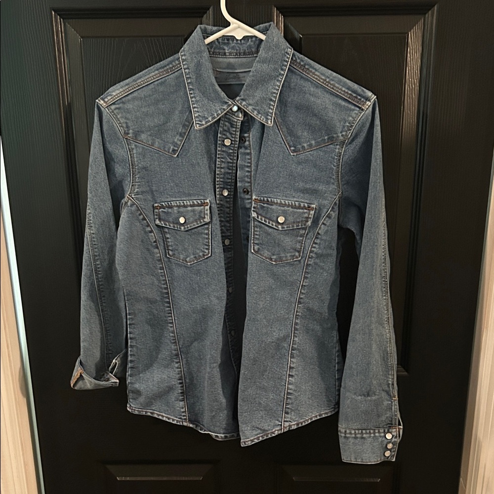 Signature by Levi Strauss Blue Button Down Shirt